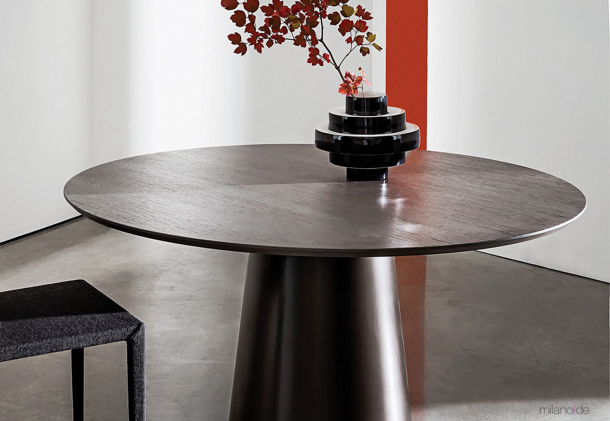 Totem table
