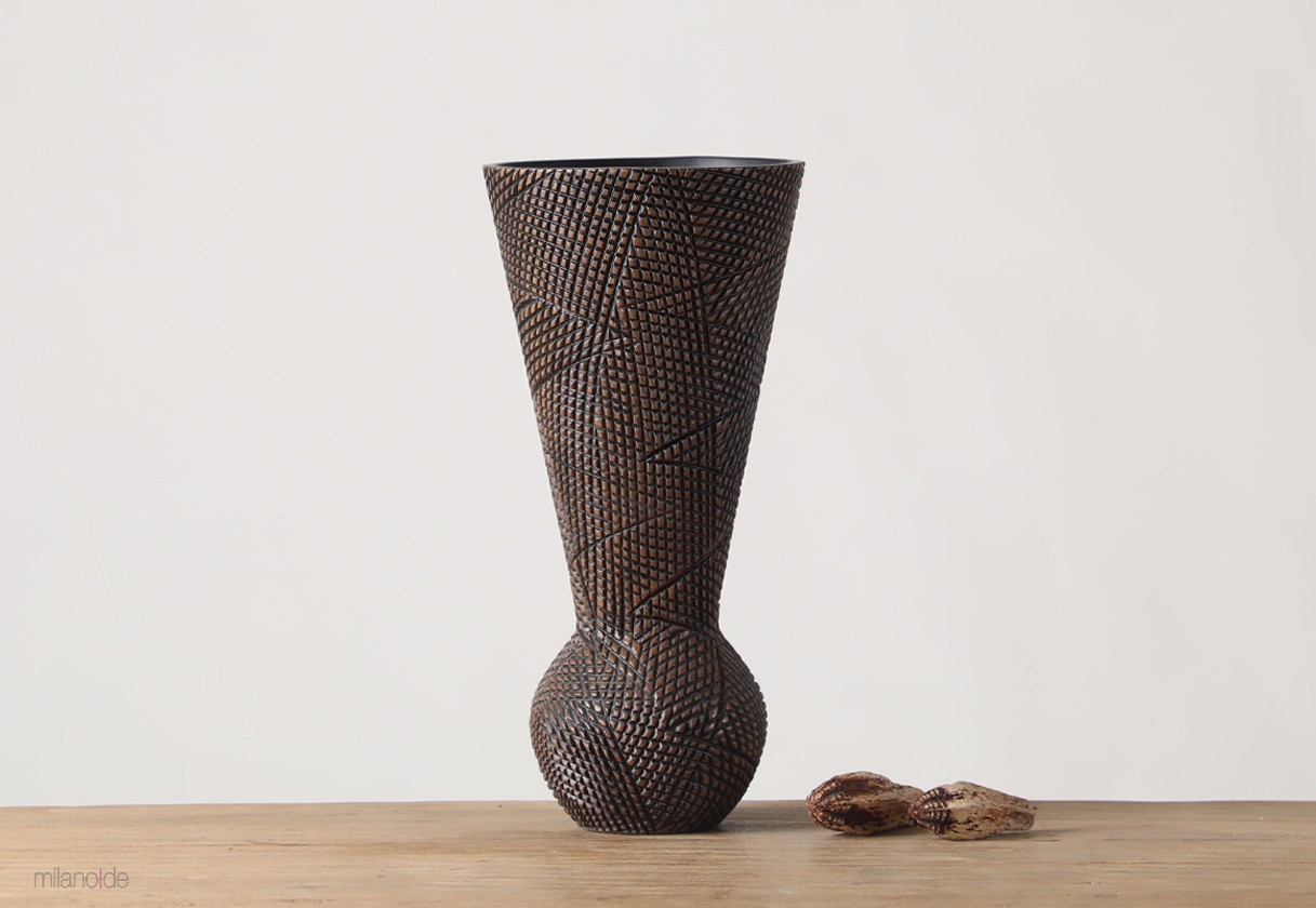 Gema decorative vase