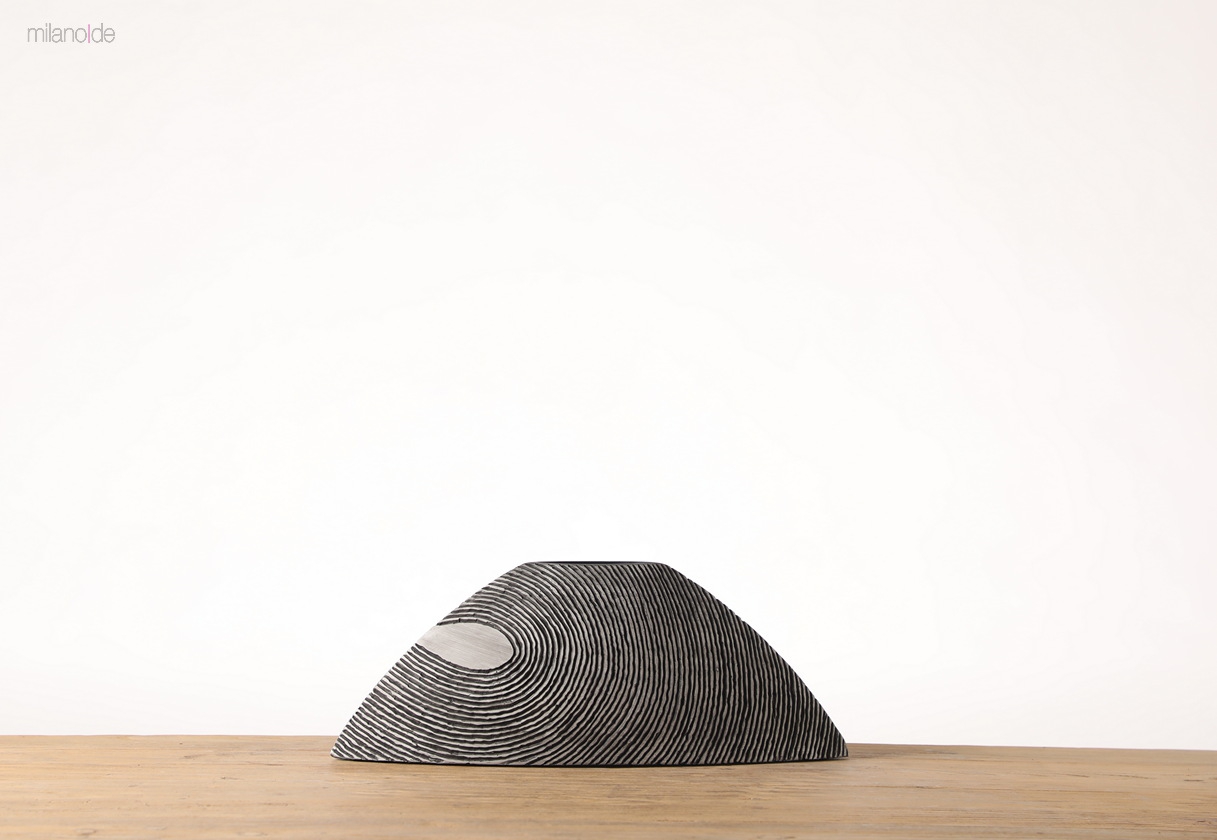 Leva decorative vase