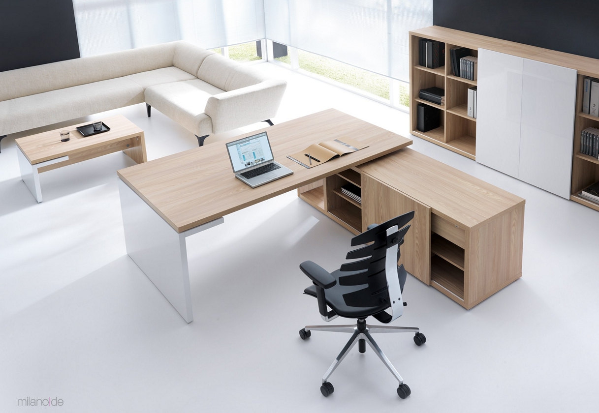 Rolf desk