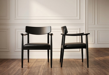 Καρέκλα Sigrid Black σε μαύρο μασίφ ξύλο και eco leather