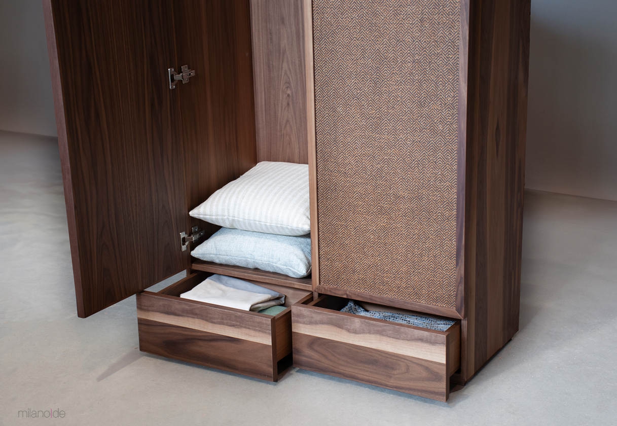 Vodina wardrobe