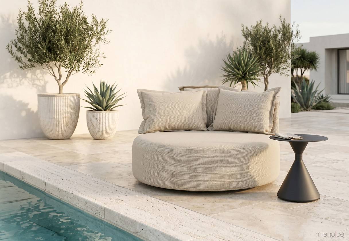 Cassandra love seat