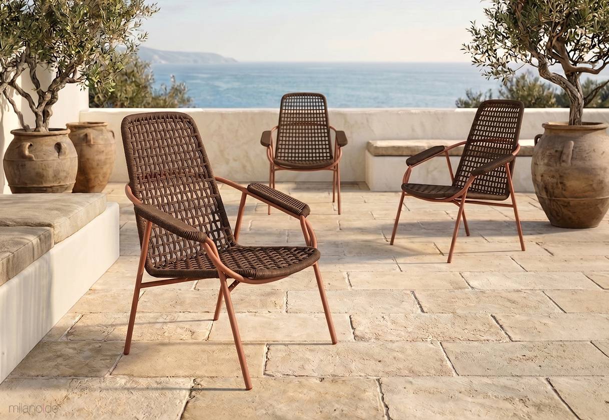 Harpy Terracotta armchair