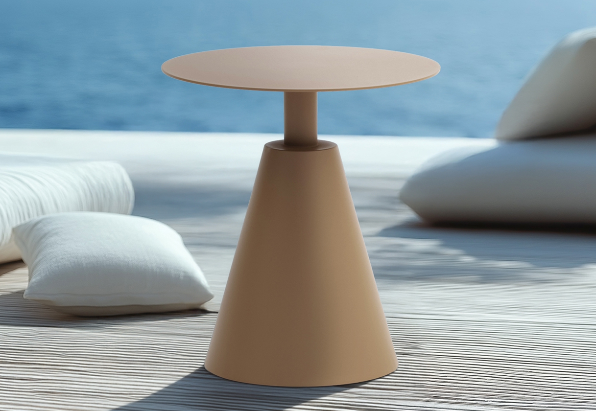 Bruta coffee table