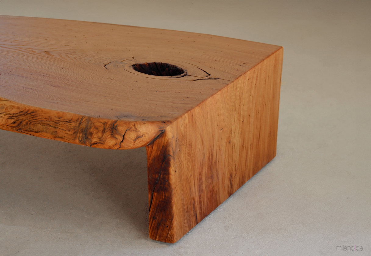 Solid Gamma coffee table