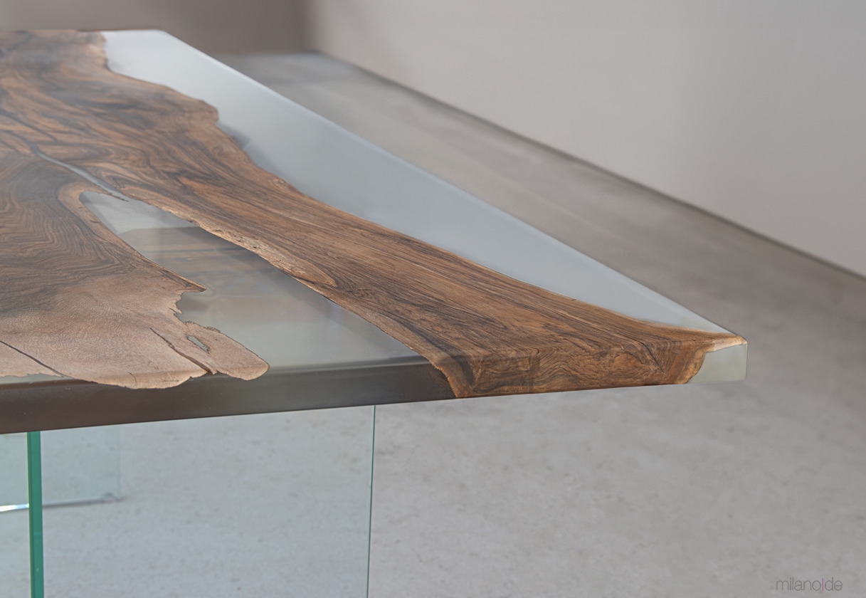 Marine Liquid Thor table